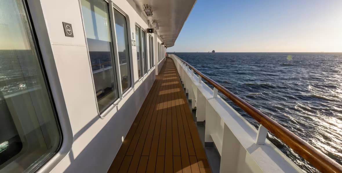 Quark Expeditions_Ultramarine_deck