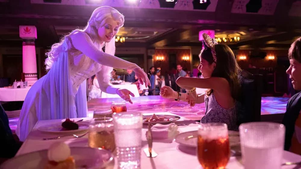 Disney Wish, Dining 