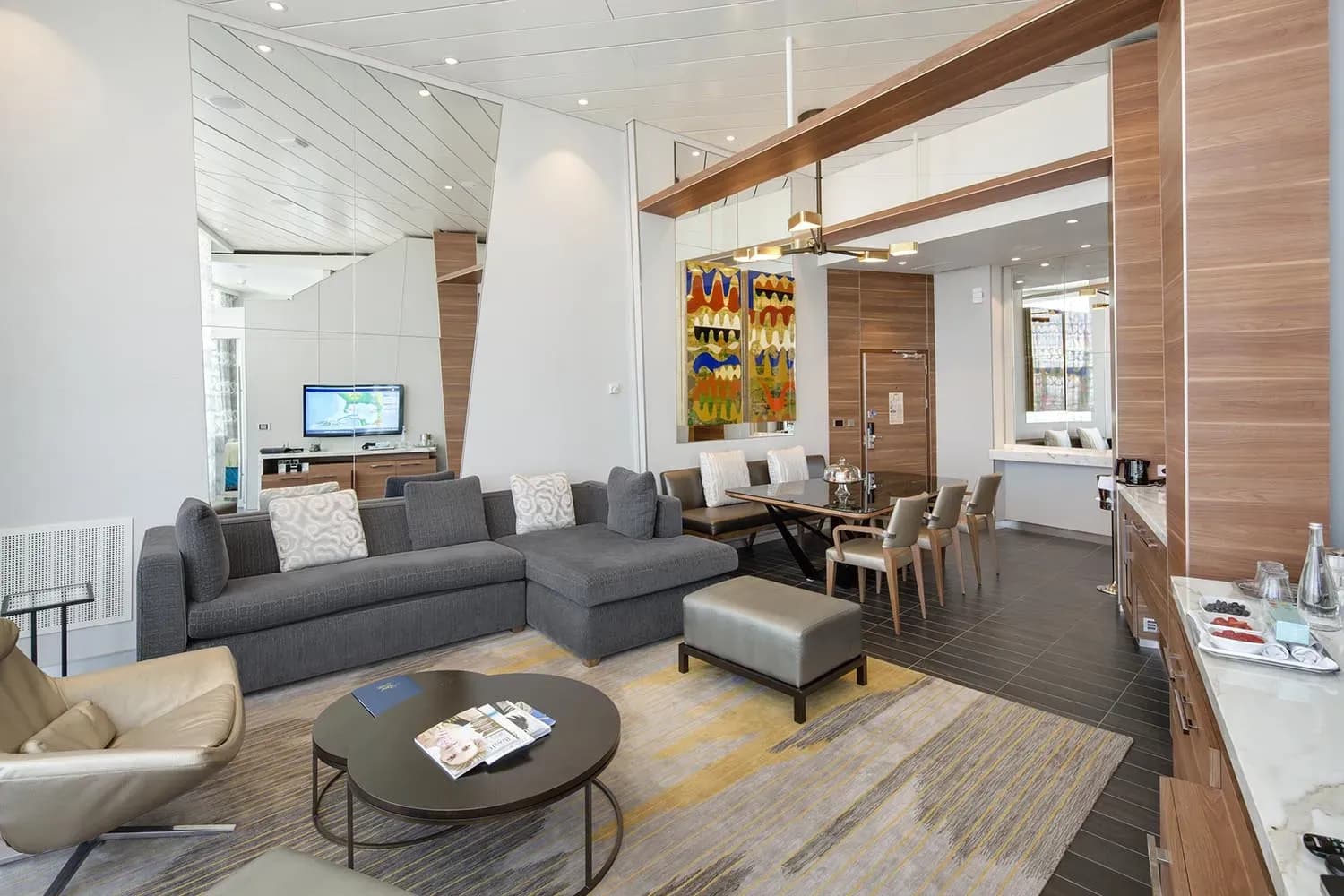 Royal Caribbean - Oasis of the Seas, Grand Panoramic Suite - 1 bedroom