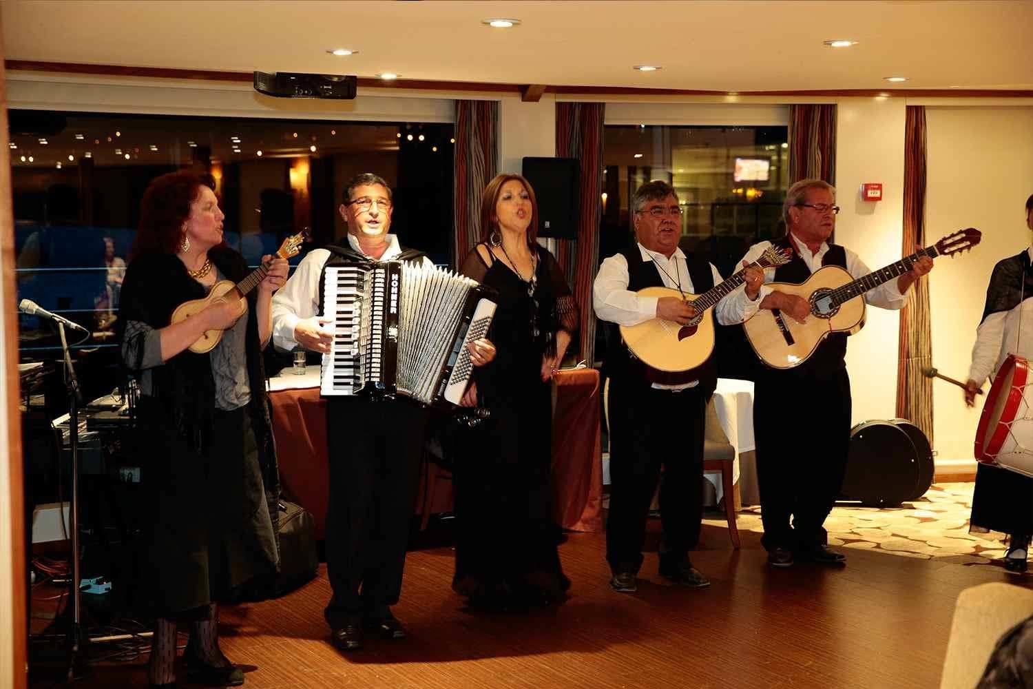 Amawaterways entertainment