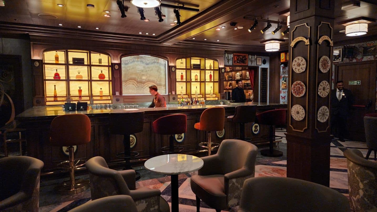 Sun princess cruise ship bars and lounge