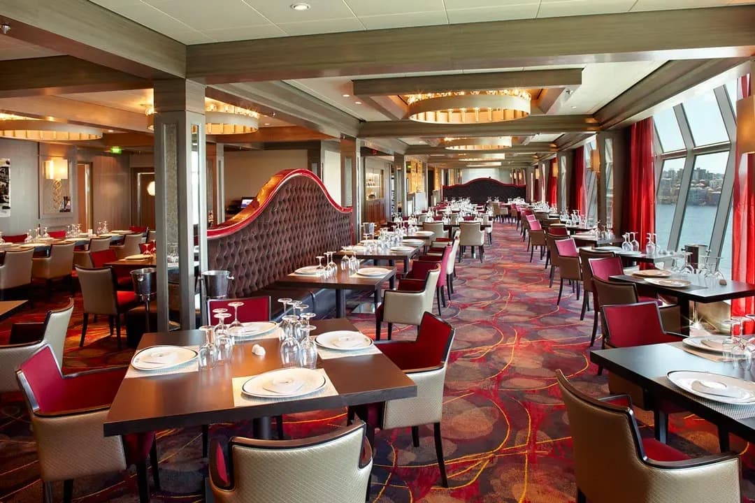 Navigator of the Seas, Chops Grille