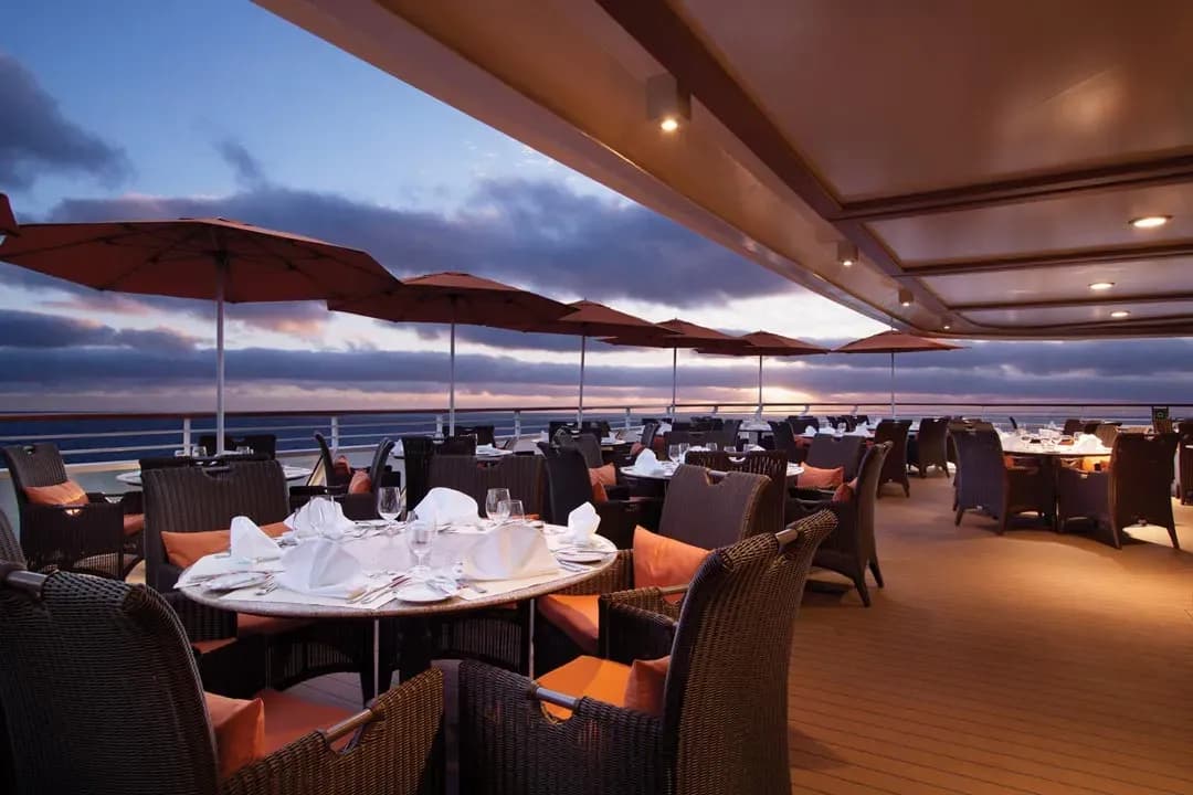 Oceania marina cruise - terrace cafe