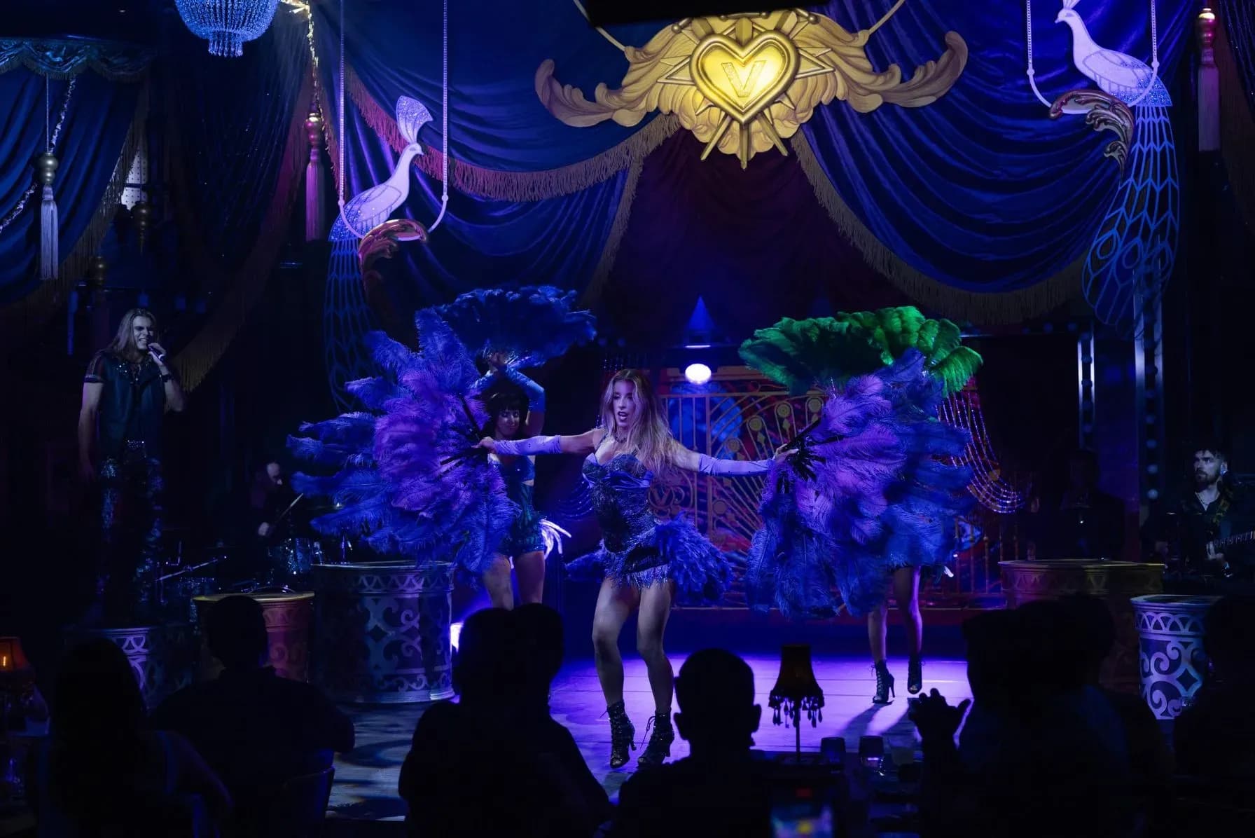 Virgin voyage briliant lady entertainment