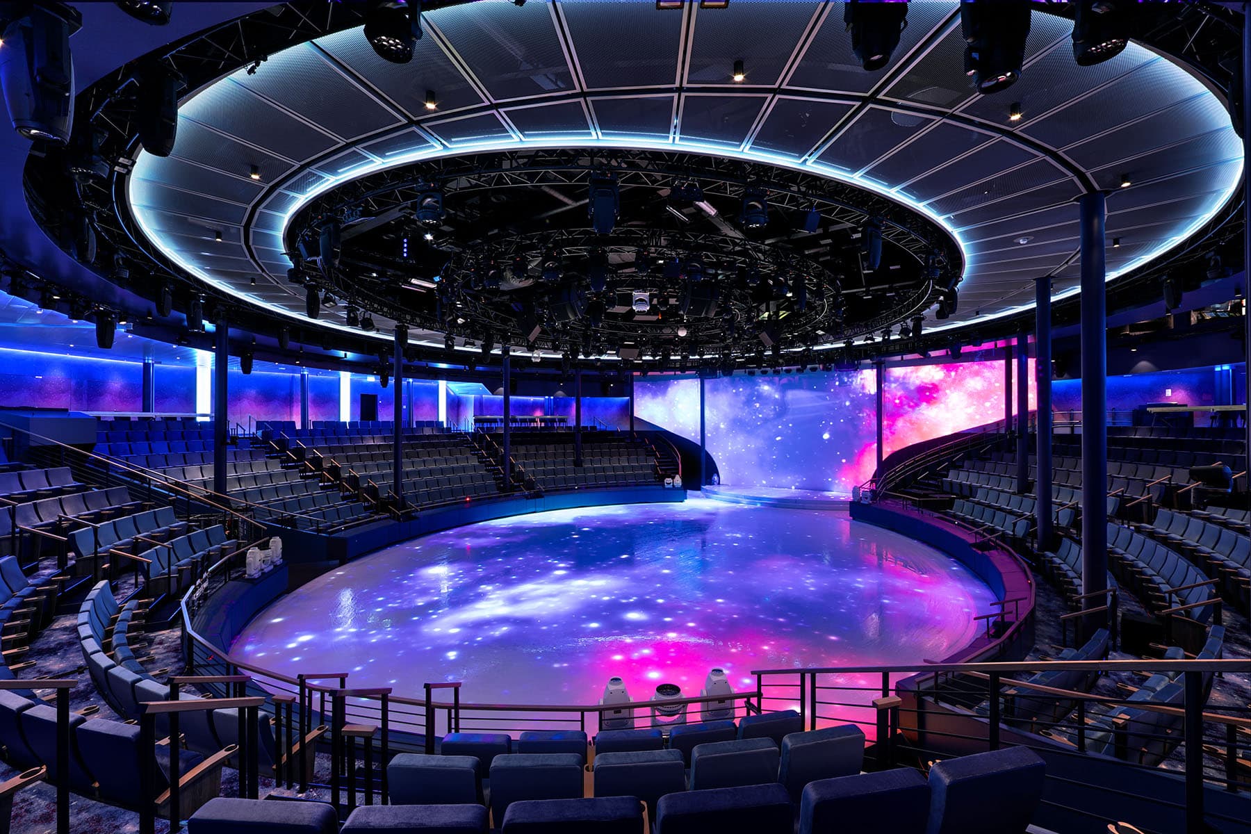 Icon of the Seas - Entertainment stage 