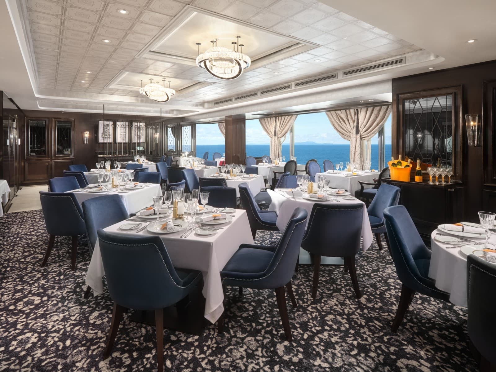 Norwegian Spirit Dining 