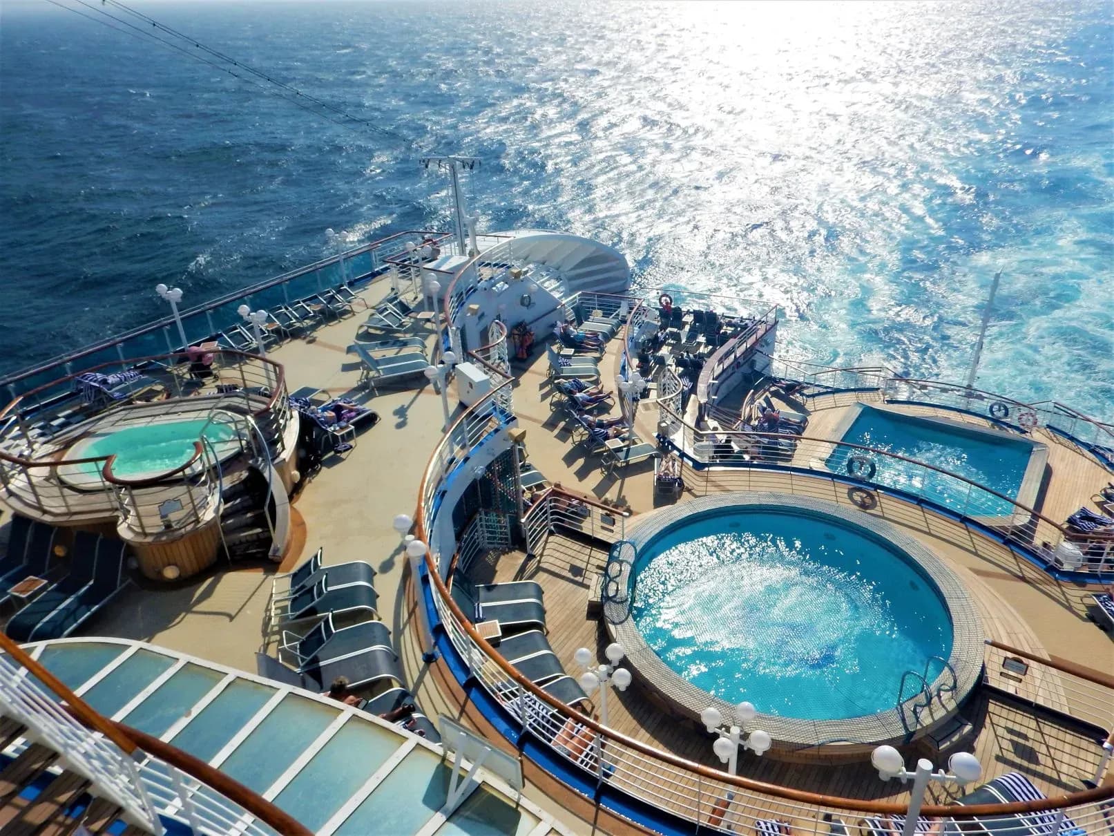 Sapphire princess pool - Princess Cruises