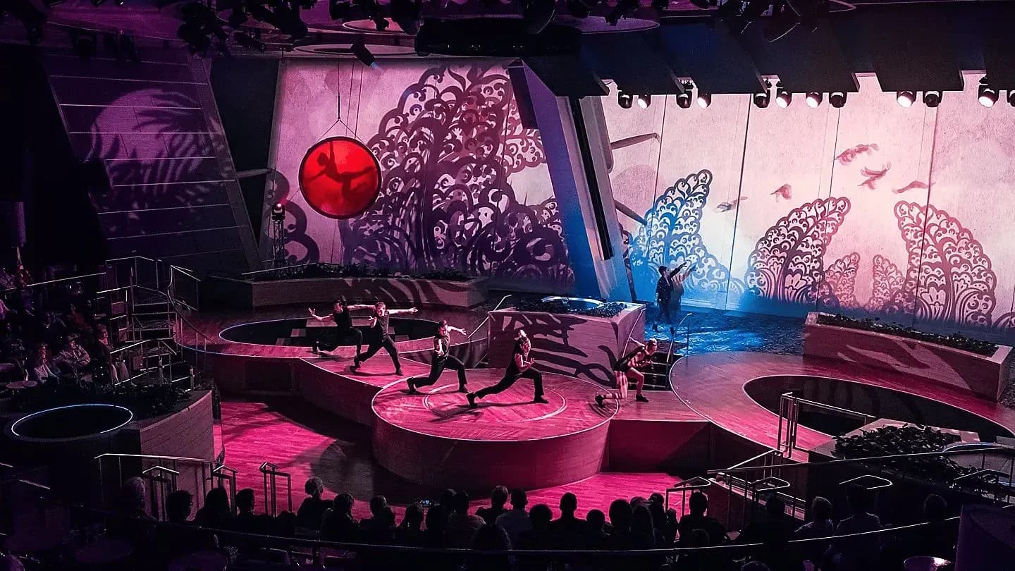 Royal Caribbean - Odyssey of the sea entertainment