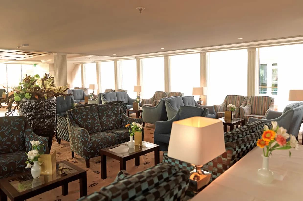 Amawaterways Amadante  lounge
