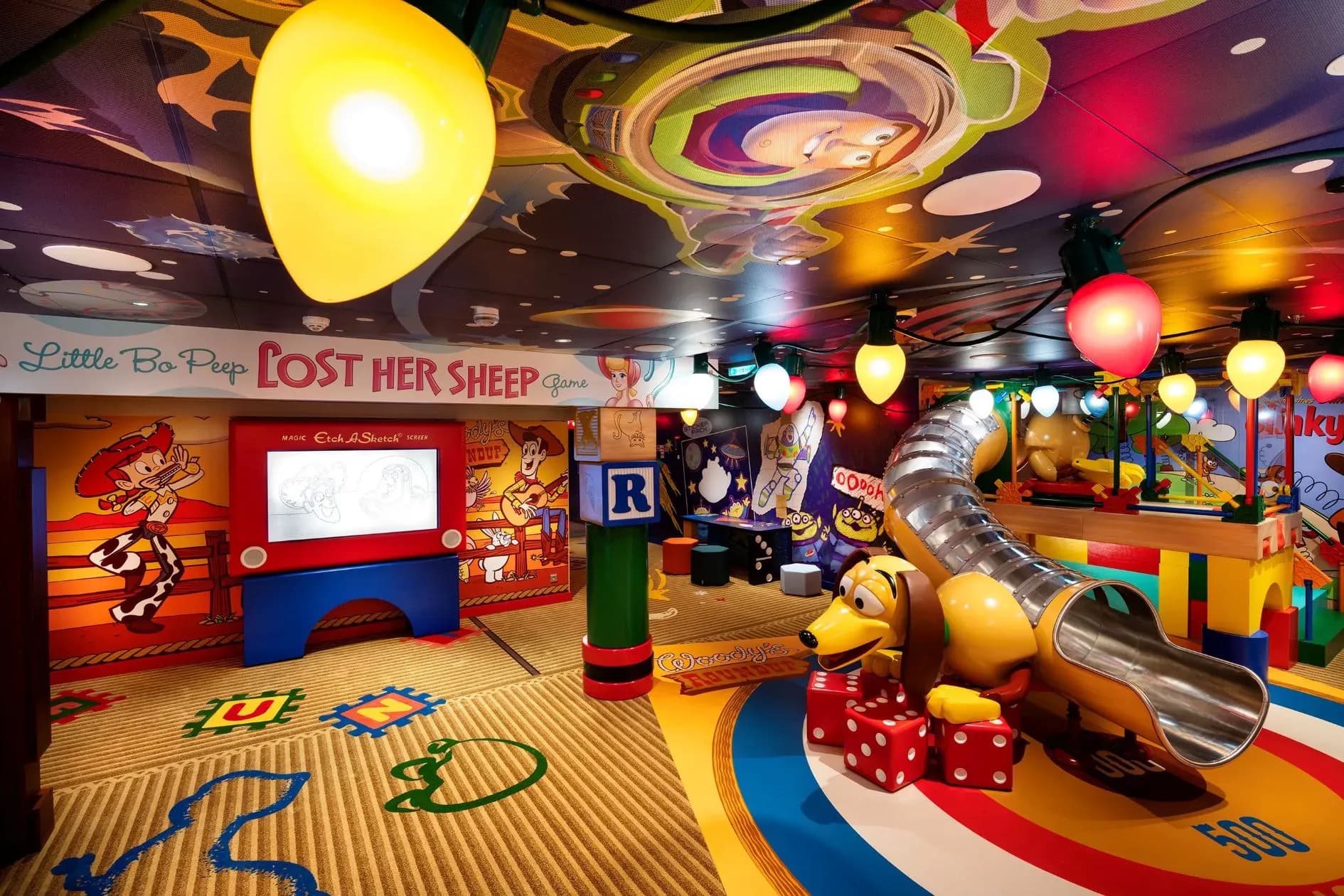 Disney adventure Kids & Teens Club