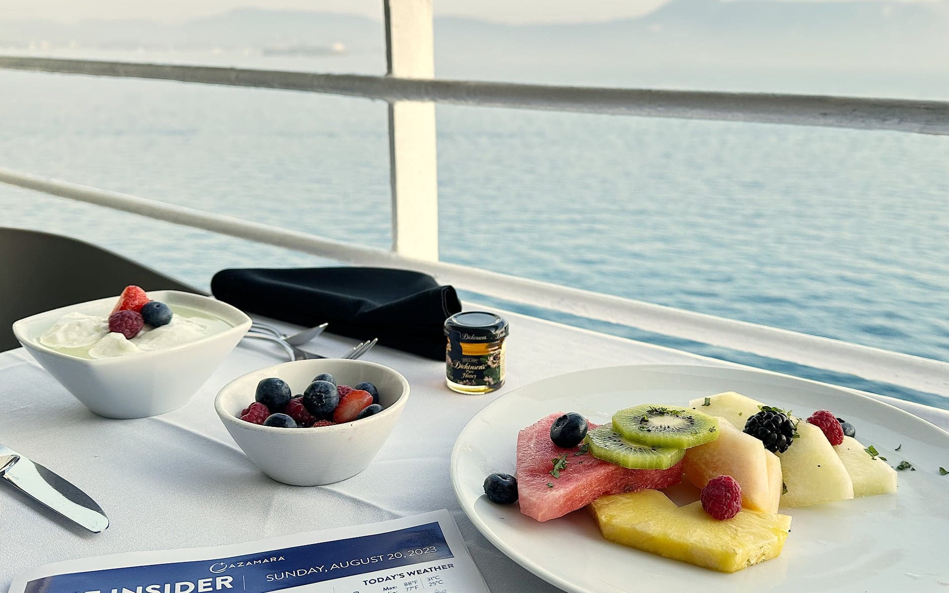 azamara food and restaurant