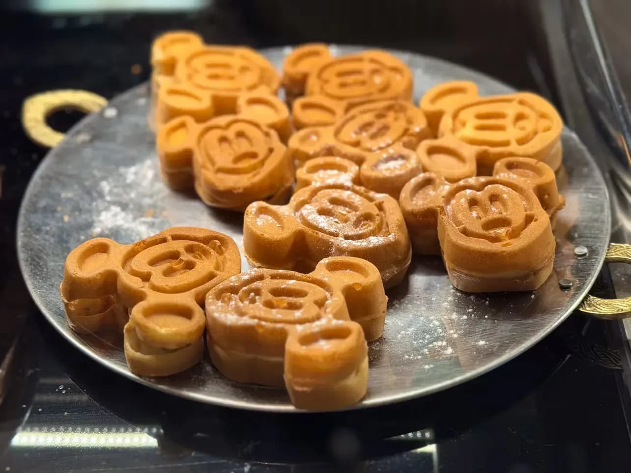 Disney Adventure, Dining 