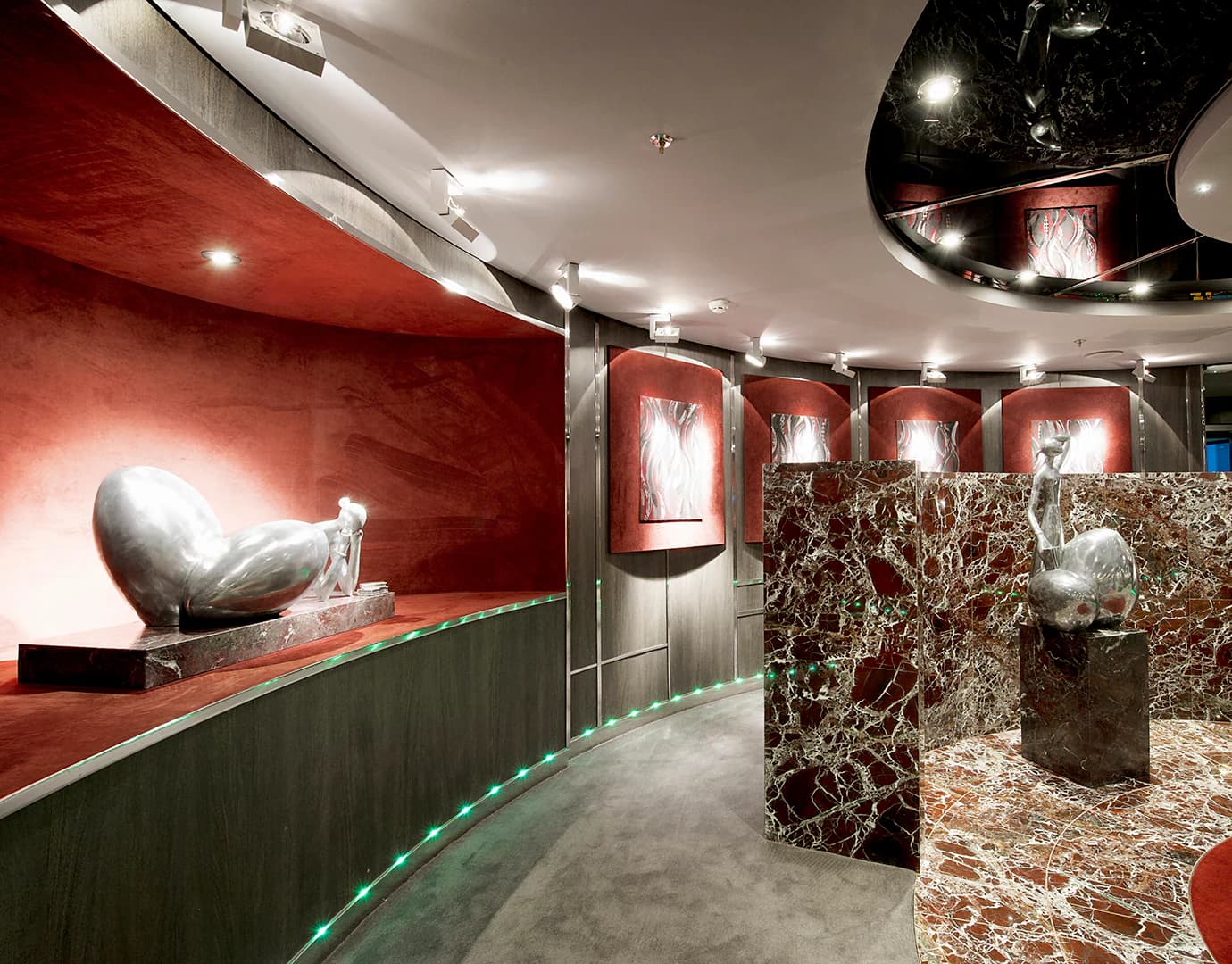 MSC Divina Art Gallery 