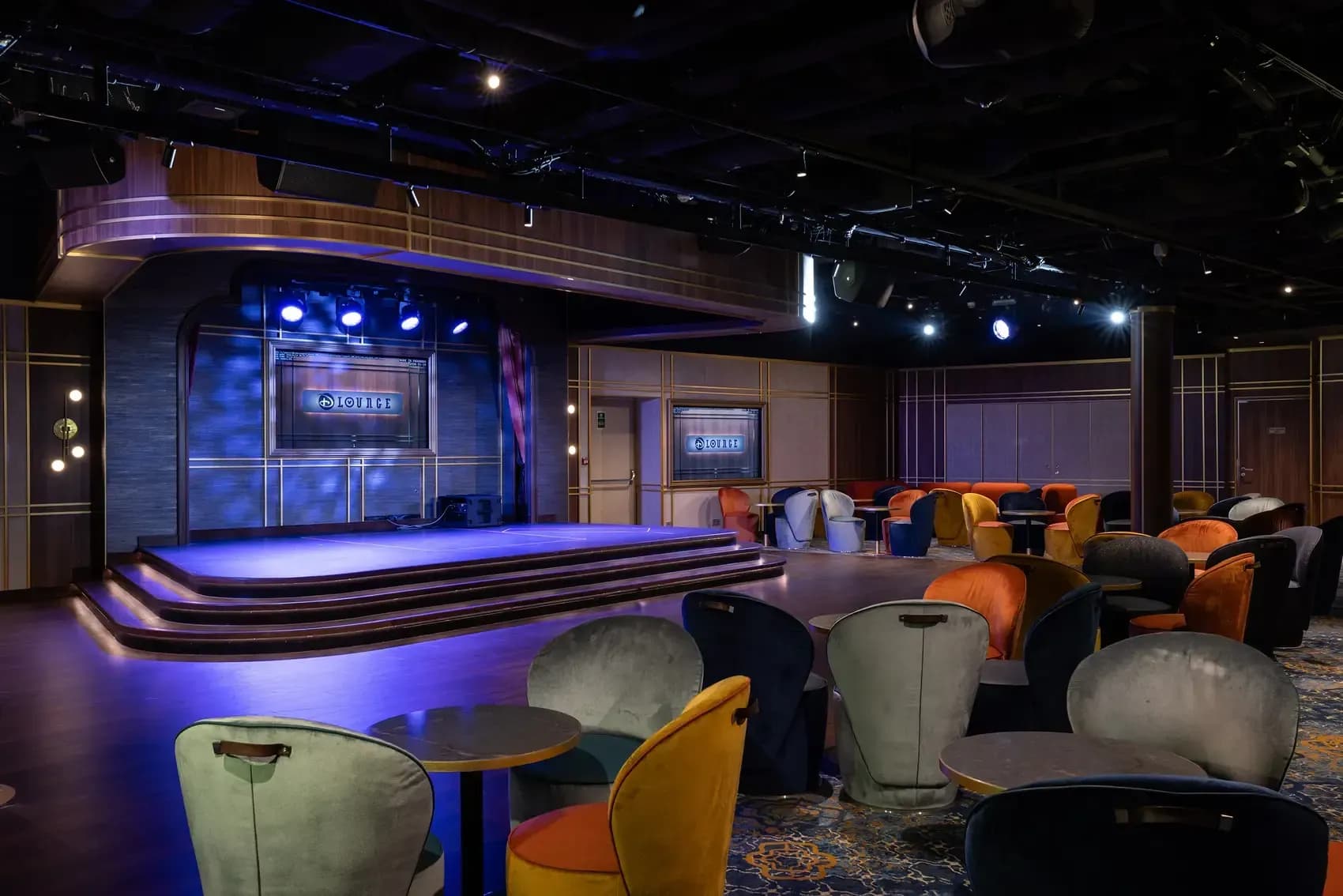 Disney Adventure town square bar and lounge
