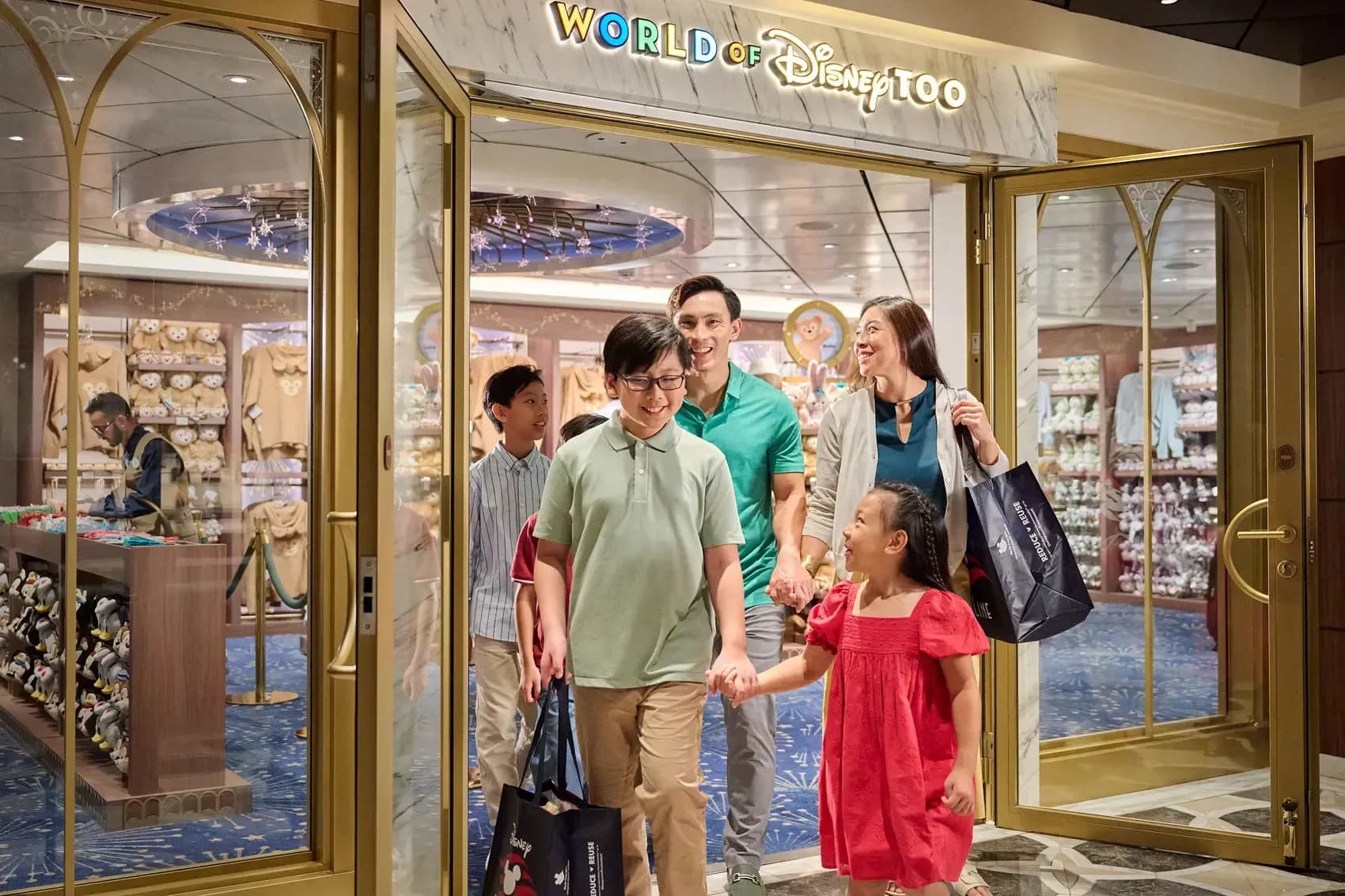 Disney Adventure town square shopping