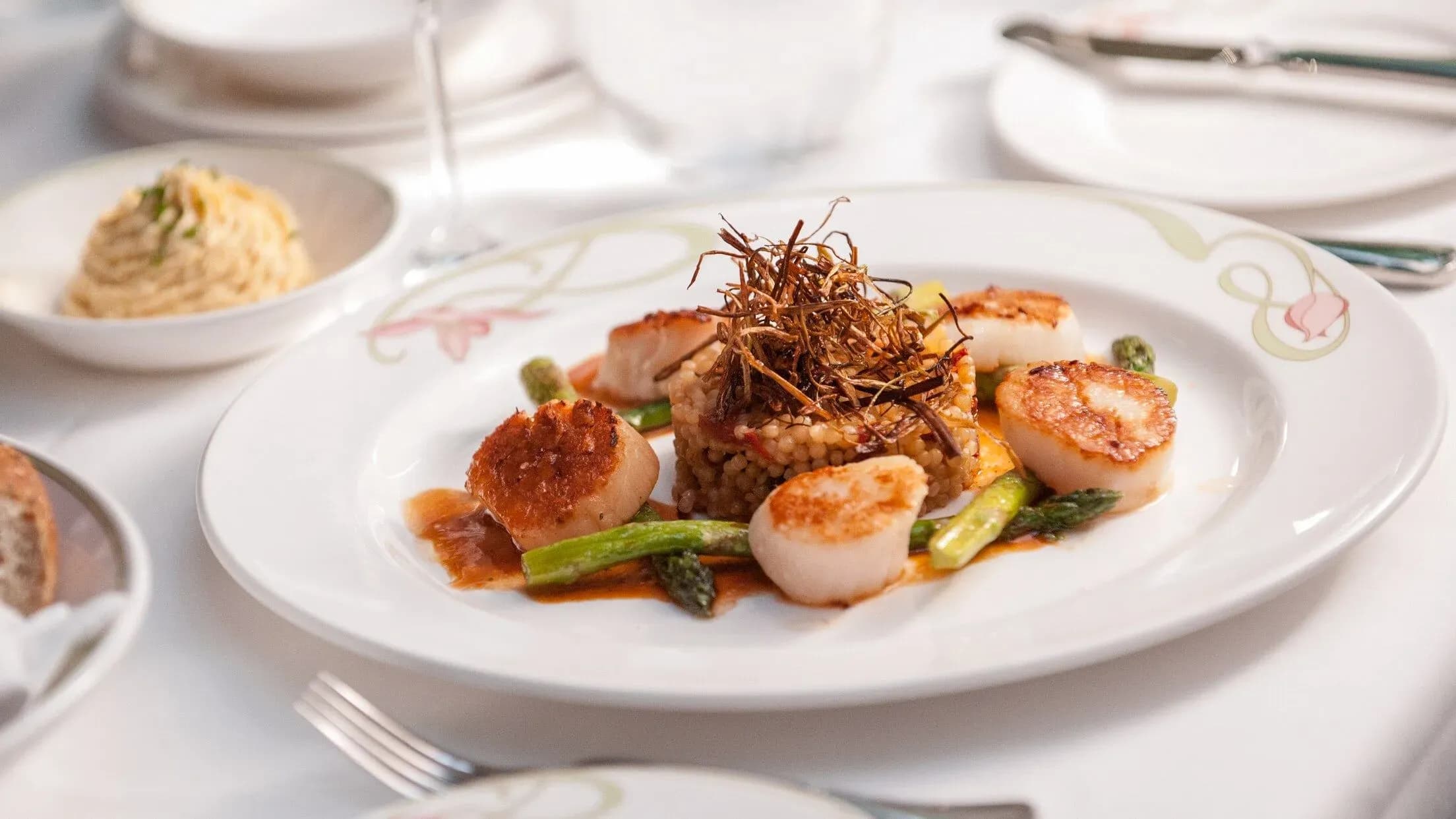 Disney Dream Restaurant and Dining - Disney Fantasy