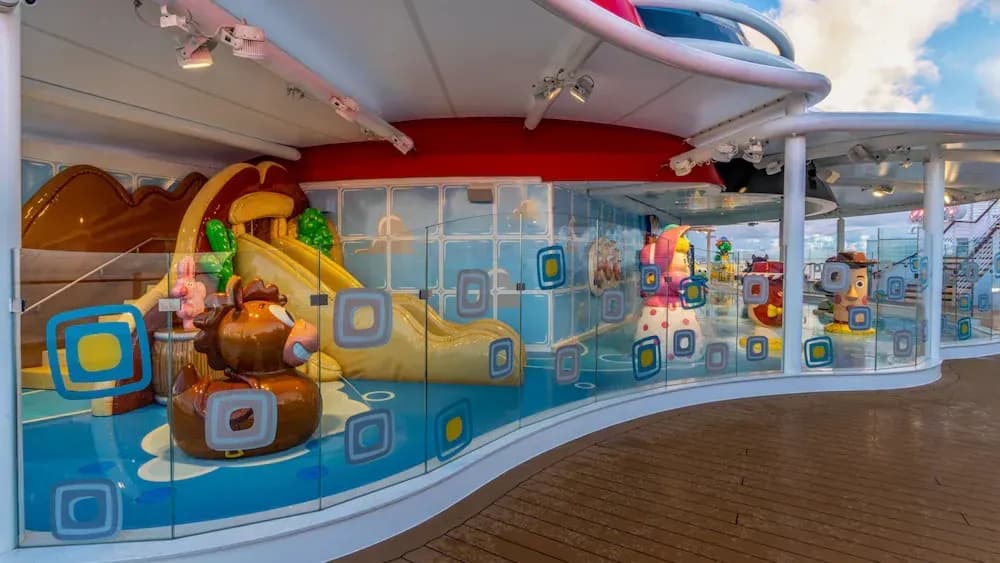 Disney Wish, Toy Story Splash Zone