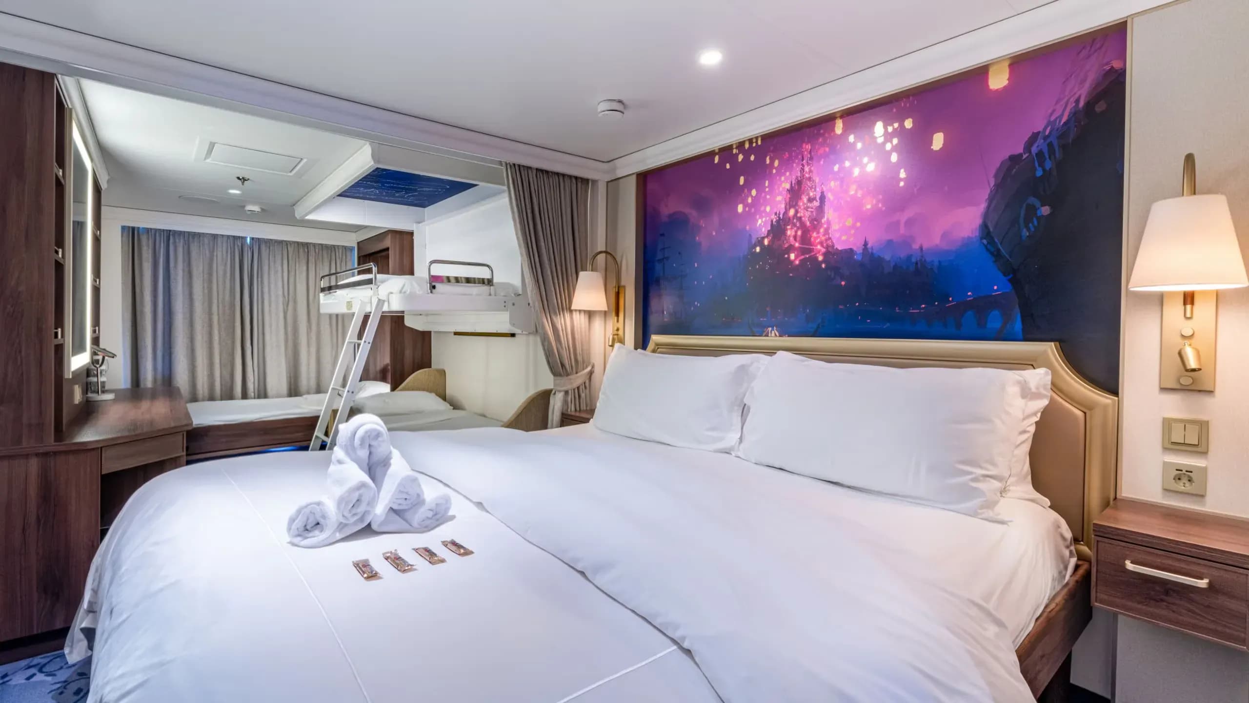 Disney Wish, Concierge Family Oceanview with Verandah
