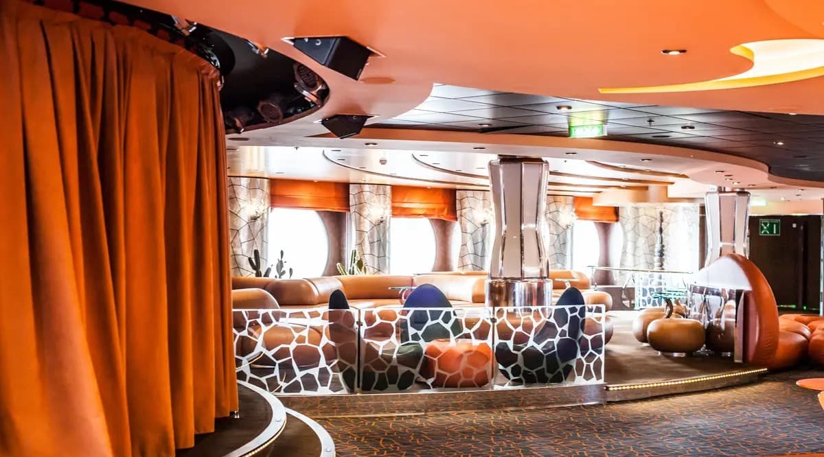 MSC Fantasia Dining & Lounge 