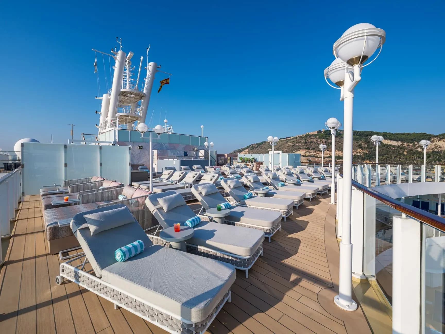 Norwegian Jewel - Vibe Beach Club