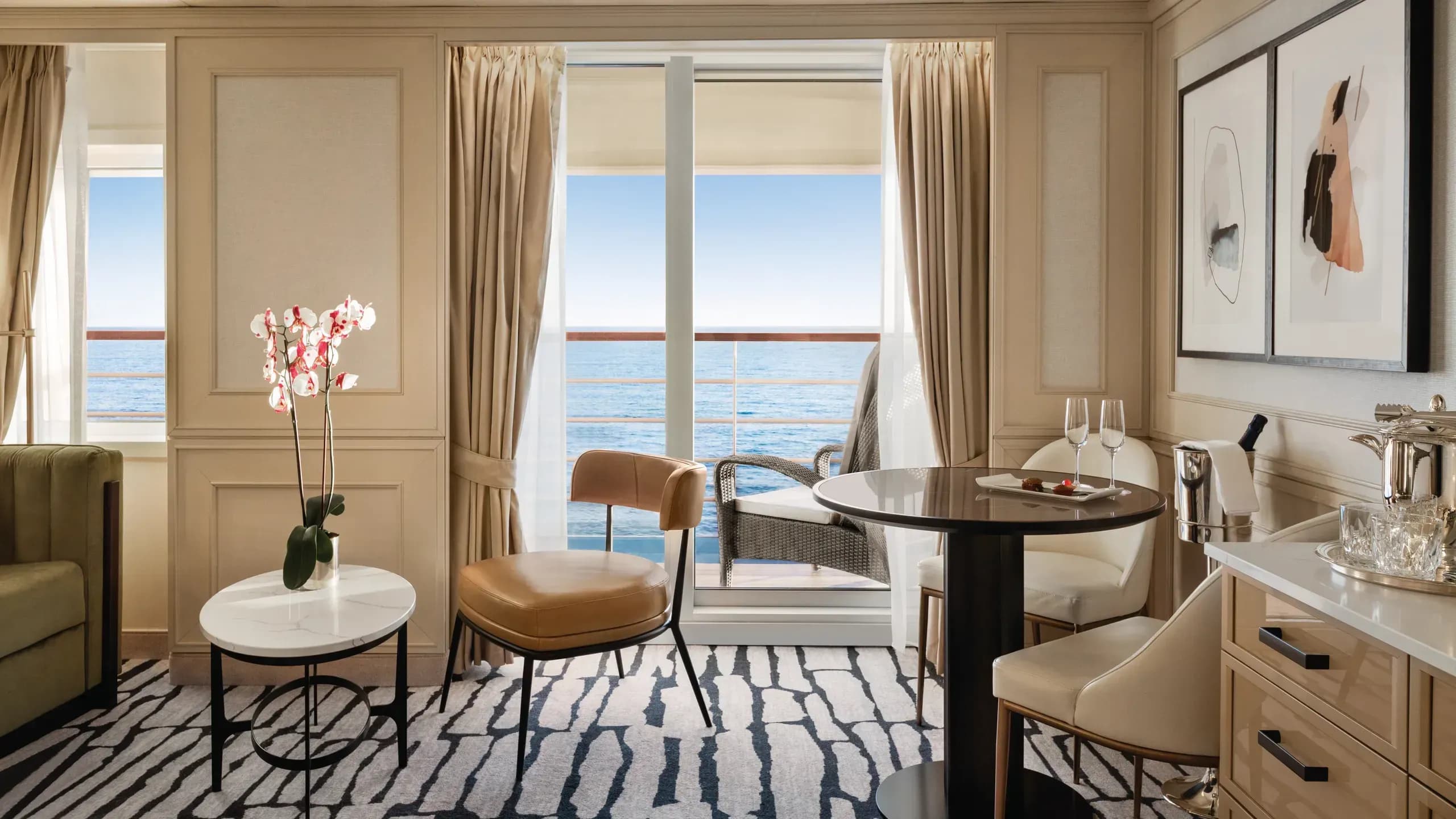 Oceania Marina Penthouse Suite - Oceania Riviera