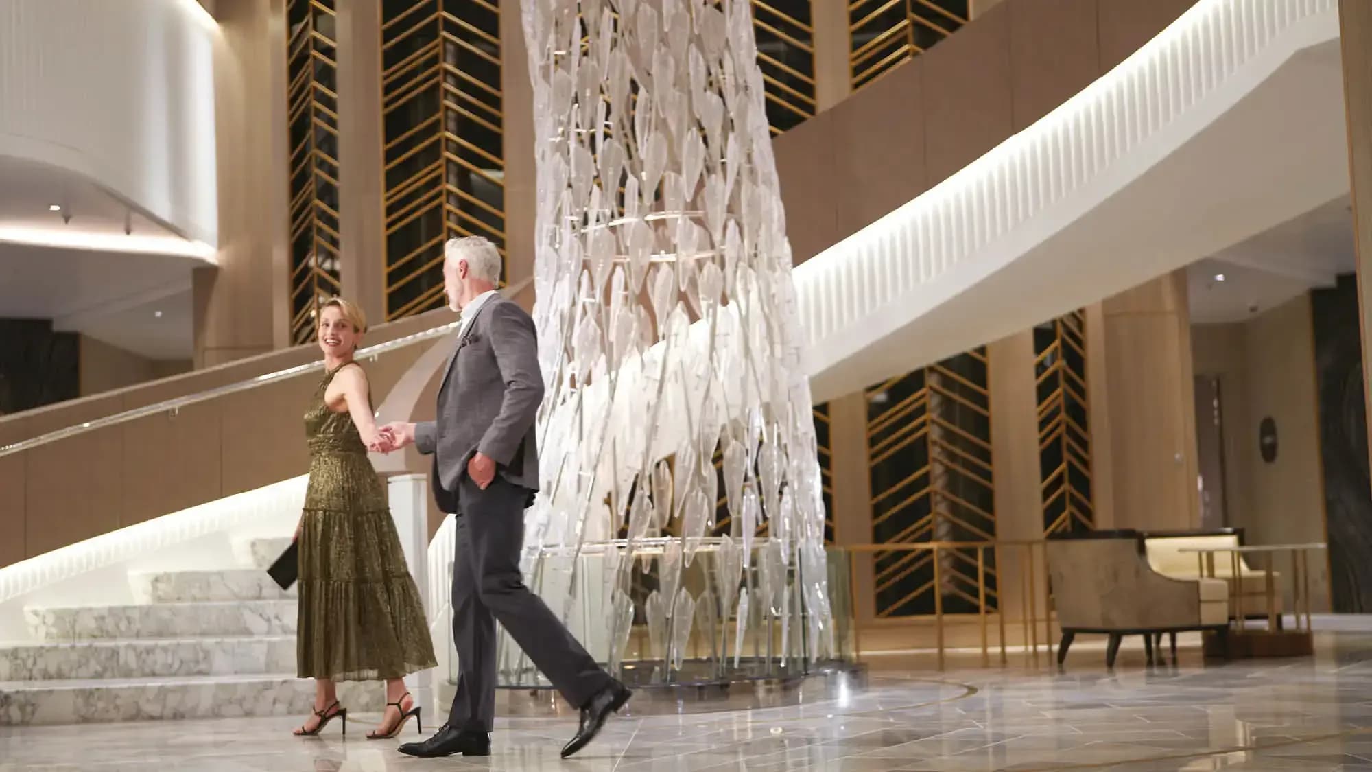 Oceania cruises _ Vista and Allura Cruise ship Atrium