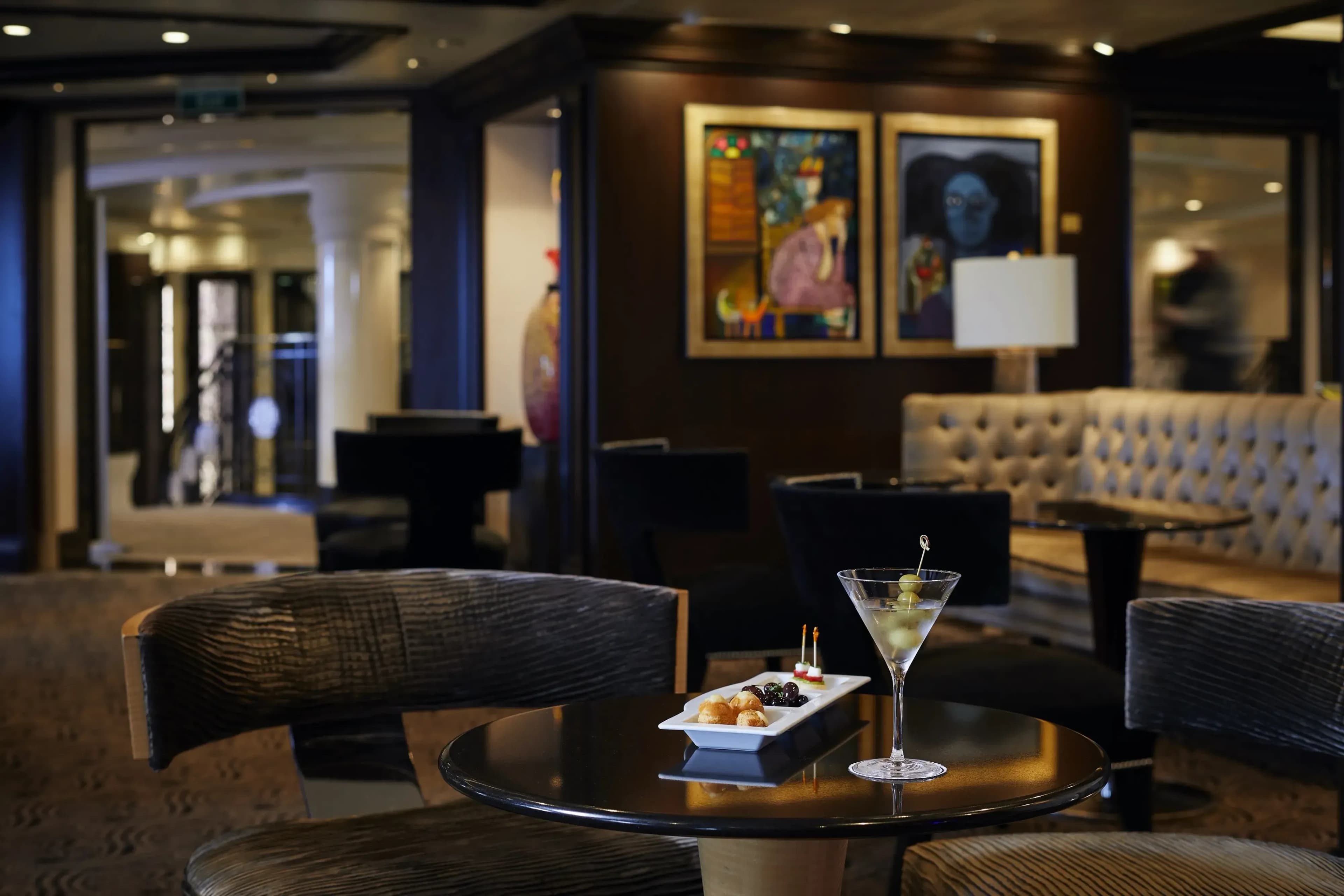 Oceania marina cruise bar and lounges entertainment 