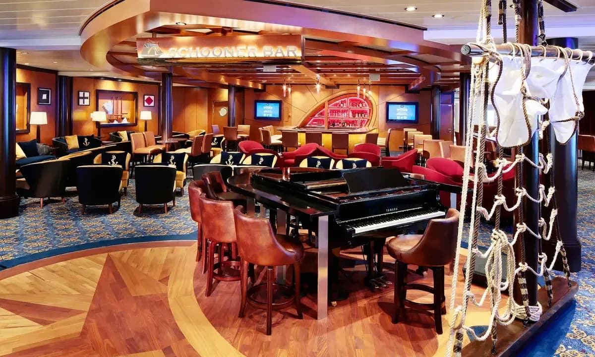 Ovation of the seas bar