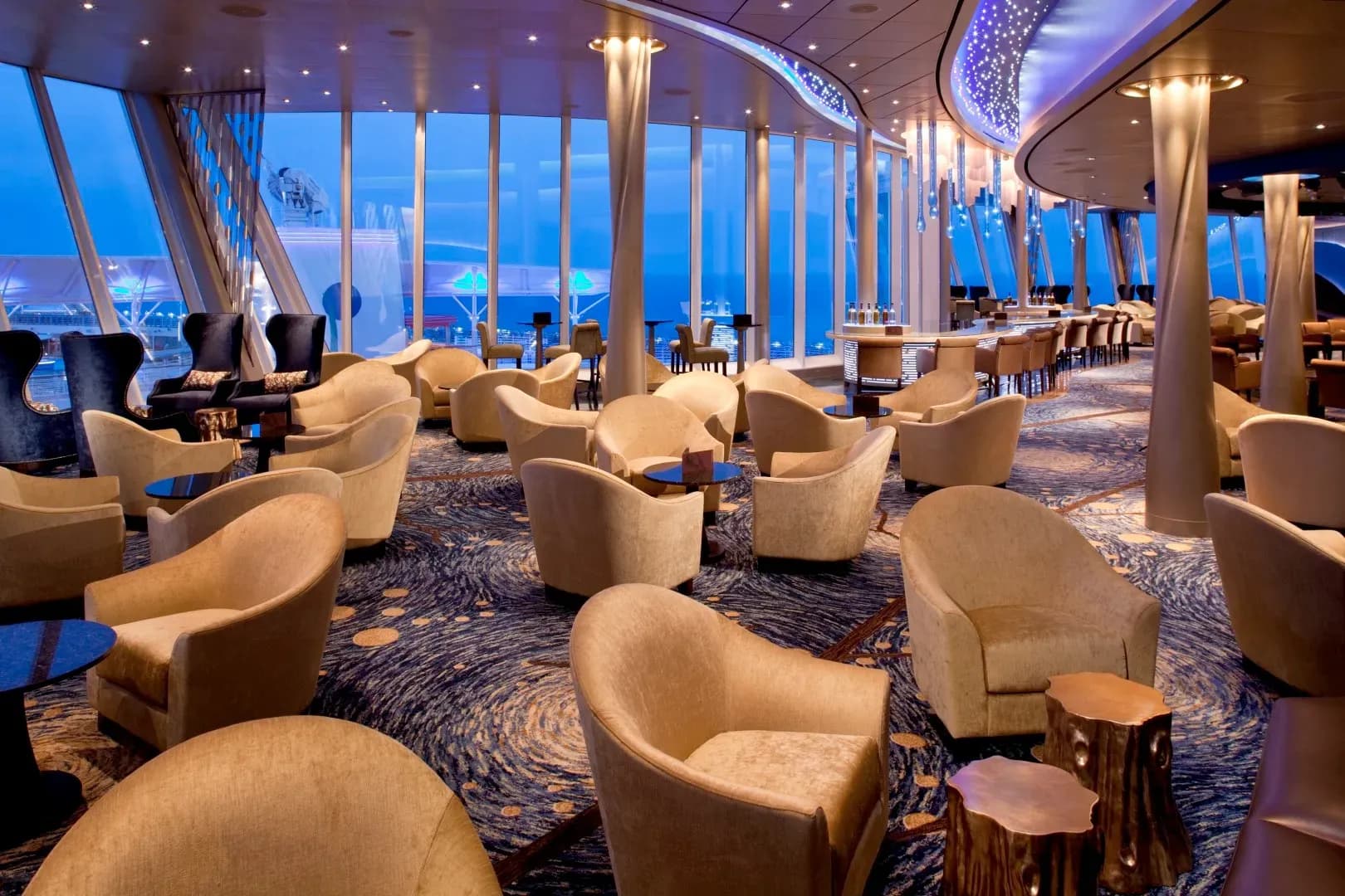 Liberty of the seas, Viking Crown Lounge