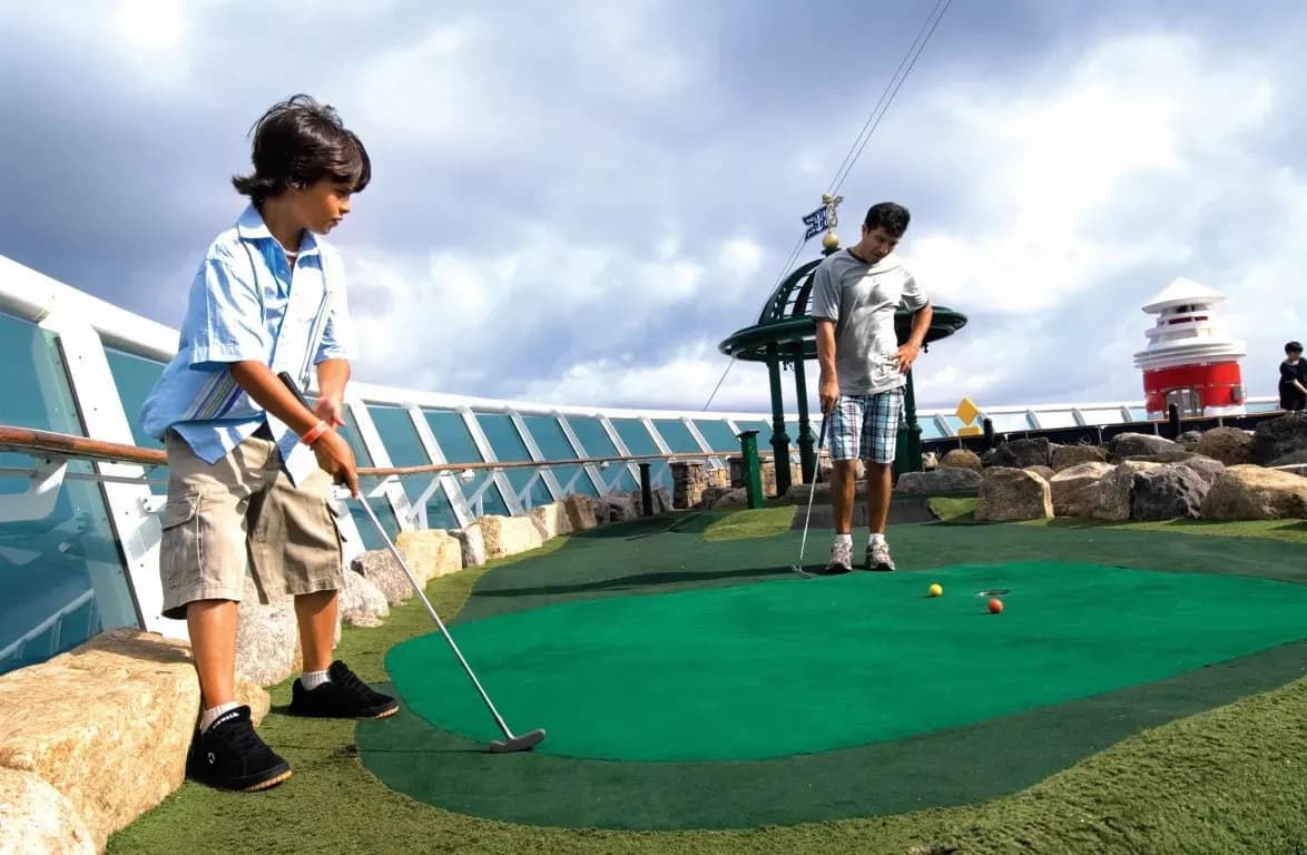 Navigator of the Seas, MiniGolf