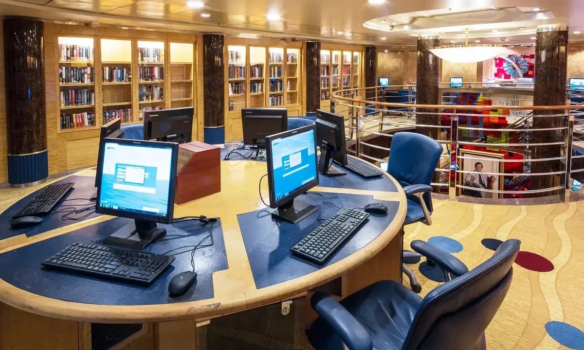 Internet cafe, Voyager of the Seas
