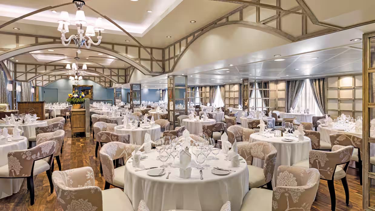 Oceania Marina restaurant - Oceania Cruises booking from Dubai