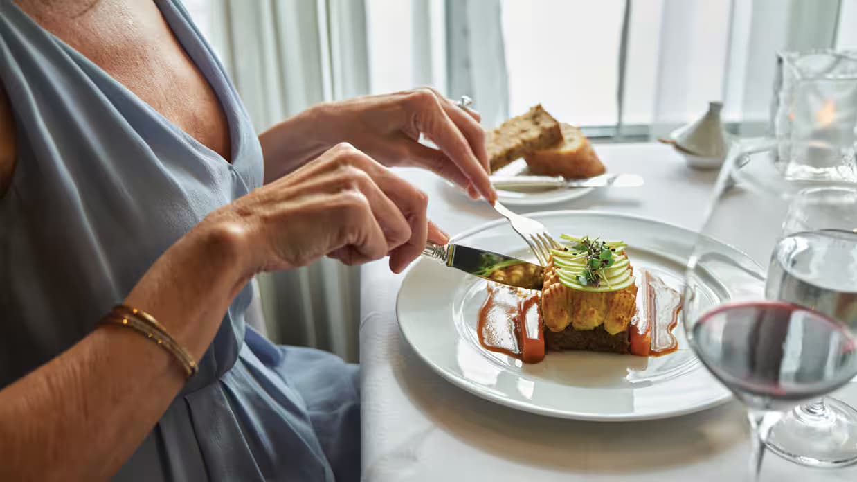 Oceania Marina restaurant - Oceania Cruises booking from Dubai