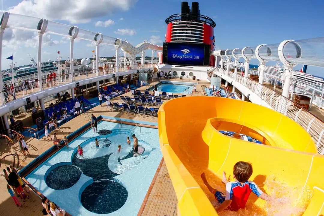 Disney dream pool