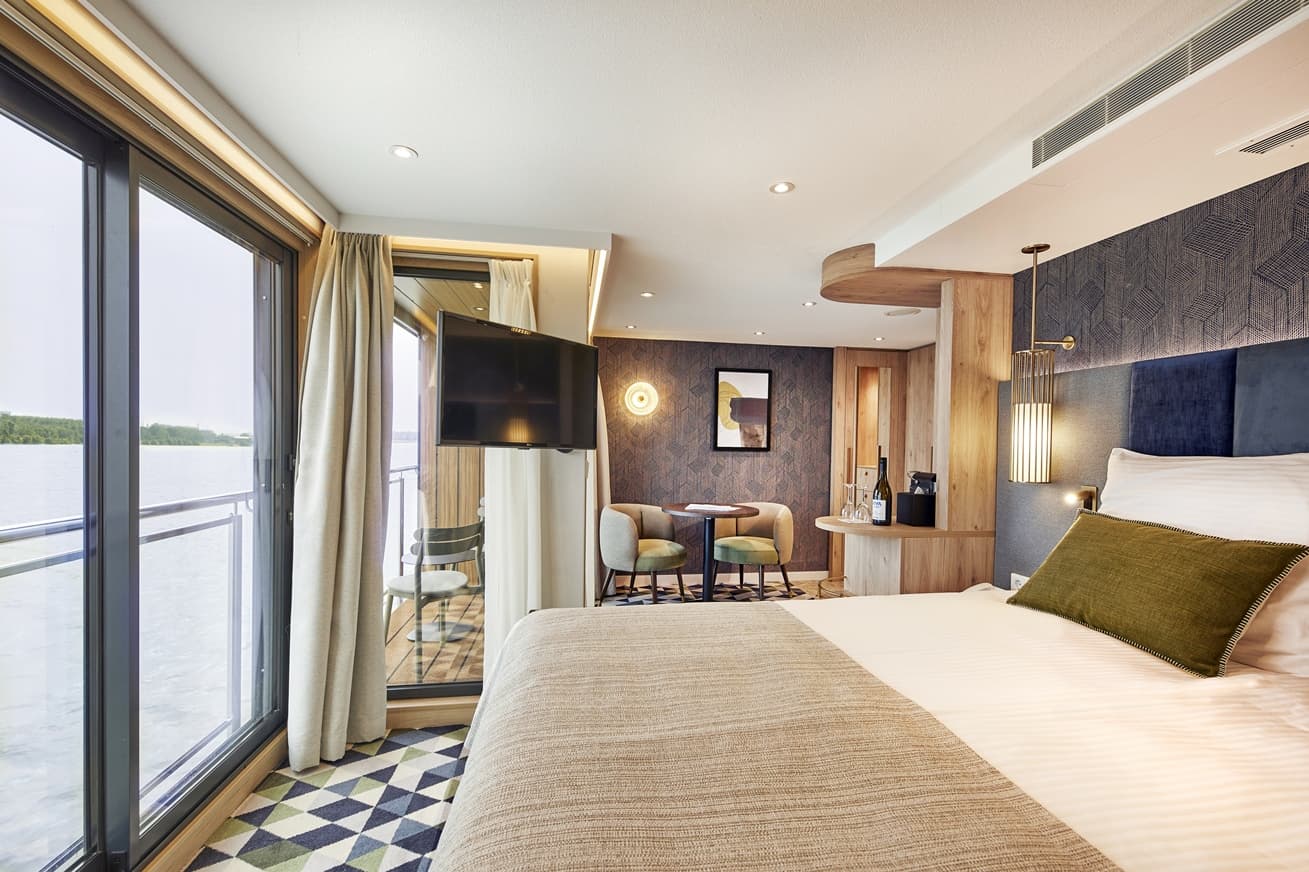 Viva one River cruise balcony Suite