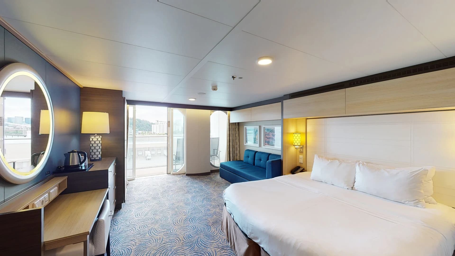odyssey of the seas Large  oceanview balcony