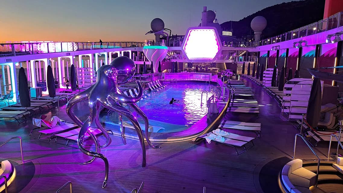 Celebrity ascent cruise ship swimming pool