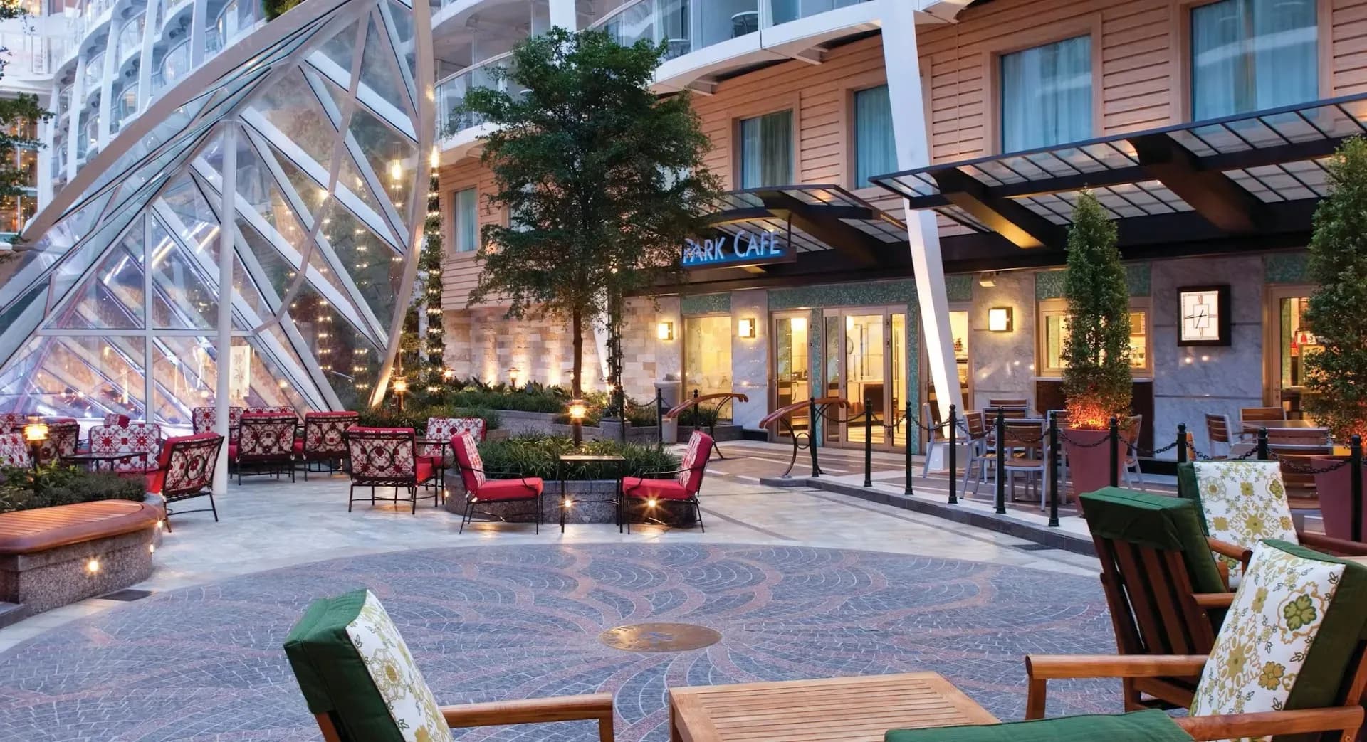 Royal Caribbean - Allure of the Seas, Park Cafe
