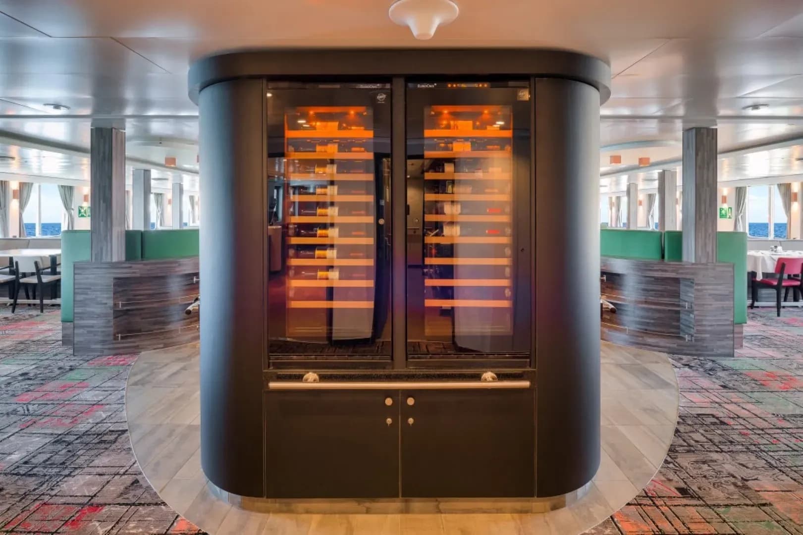 Oceanwide Expeditions - M/V Hondius, Dining Room