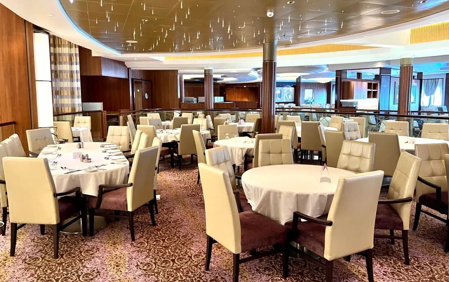 Royal Caribbean - Oasis of the Seas, Main Dining Room