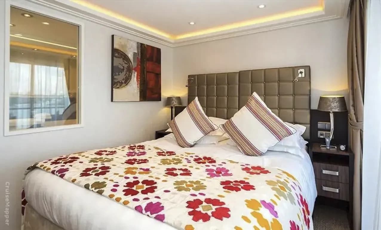 Amawaterways amastell french balcony