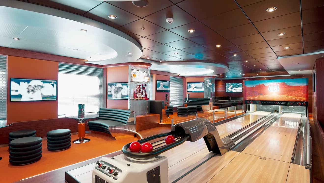 MSC Divina Bowling