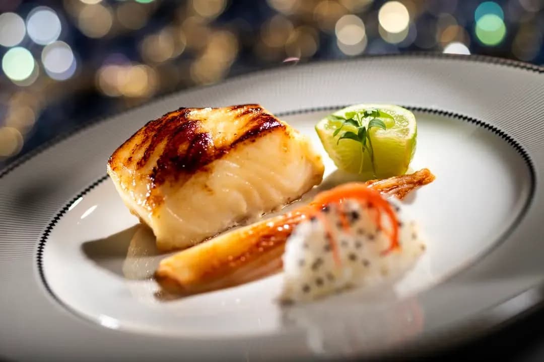 Disney Dream Restaurant and Dining - Disney Fantasy
