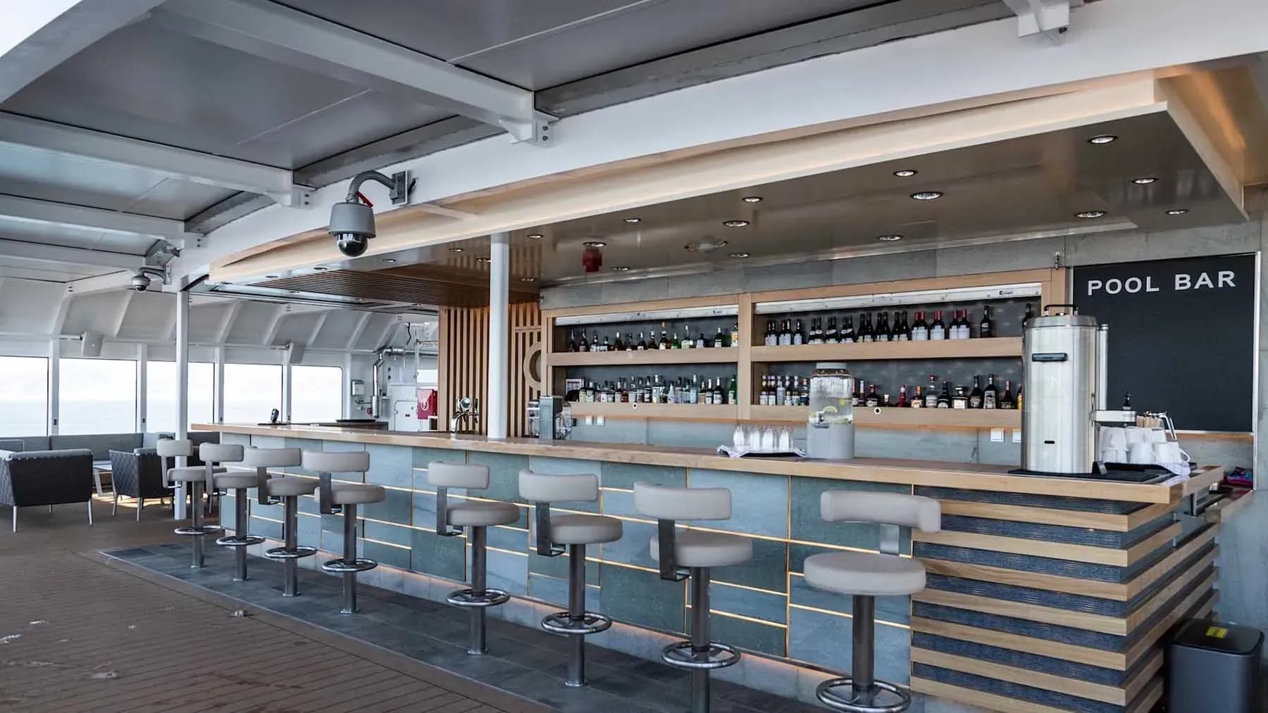 MS Roald Amundsen cruise ship bar