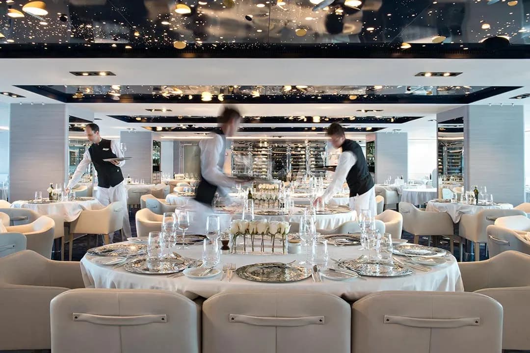Ponant restaurant and dining
