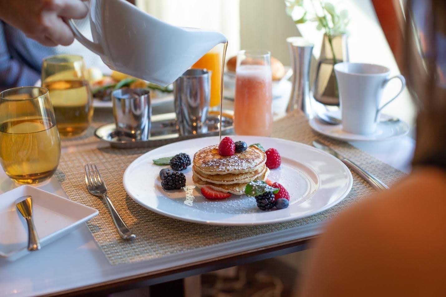 celebrity solstice dining and food