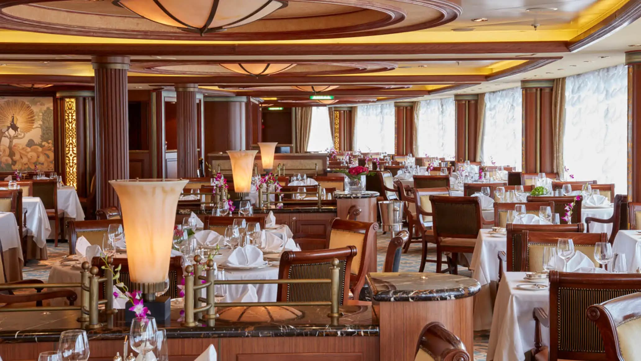 Queen elizabeth cunard Dining