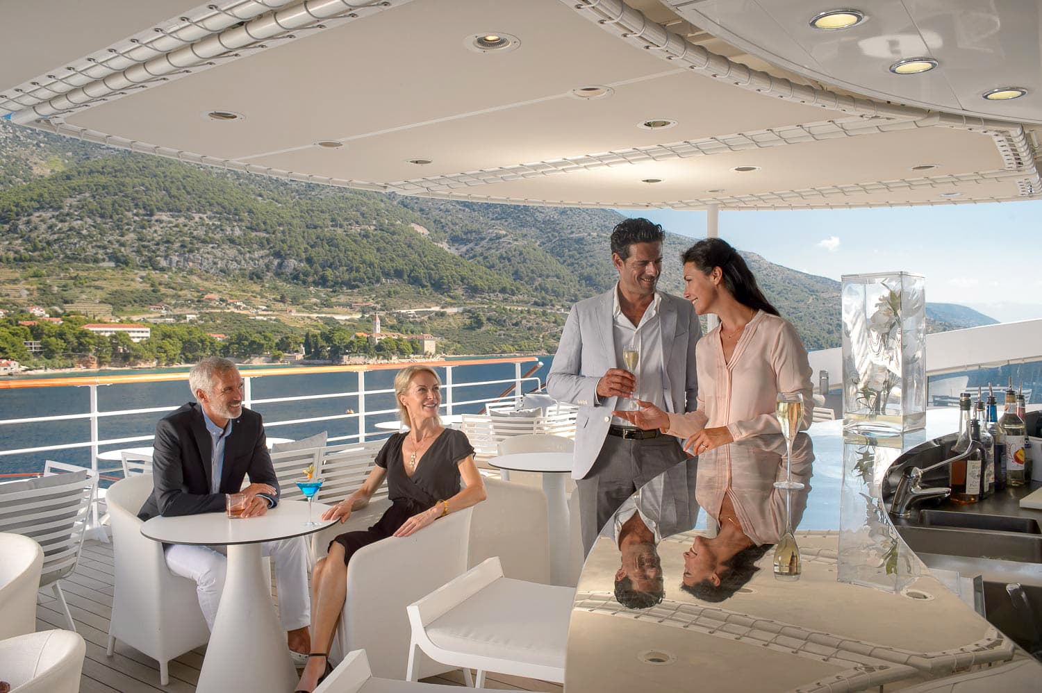 Ponant Luxury Yachts Restaurant and bars