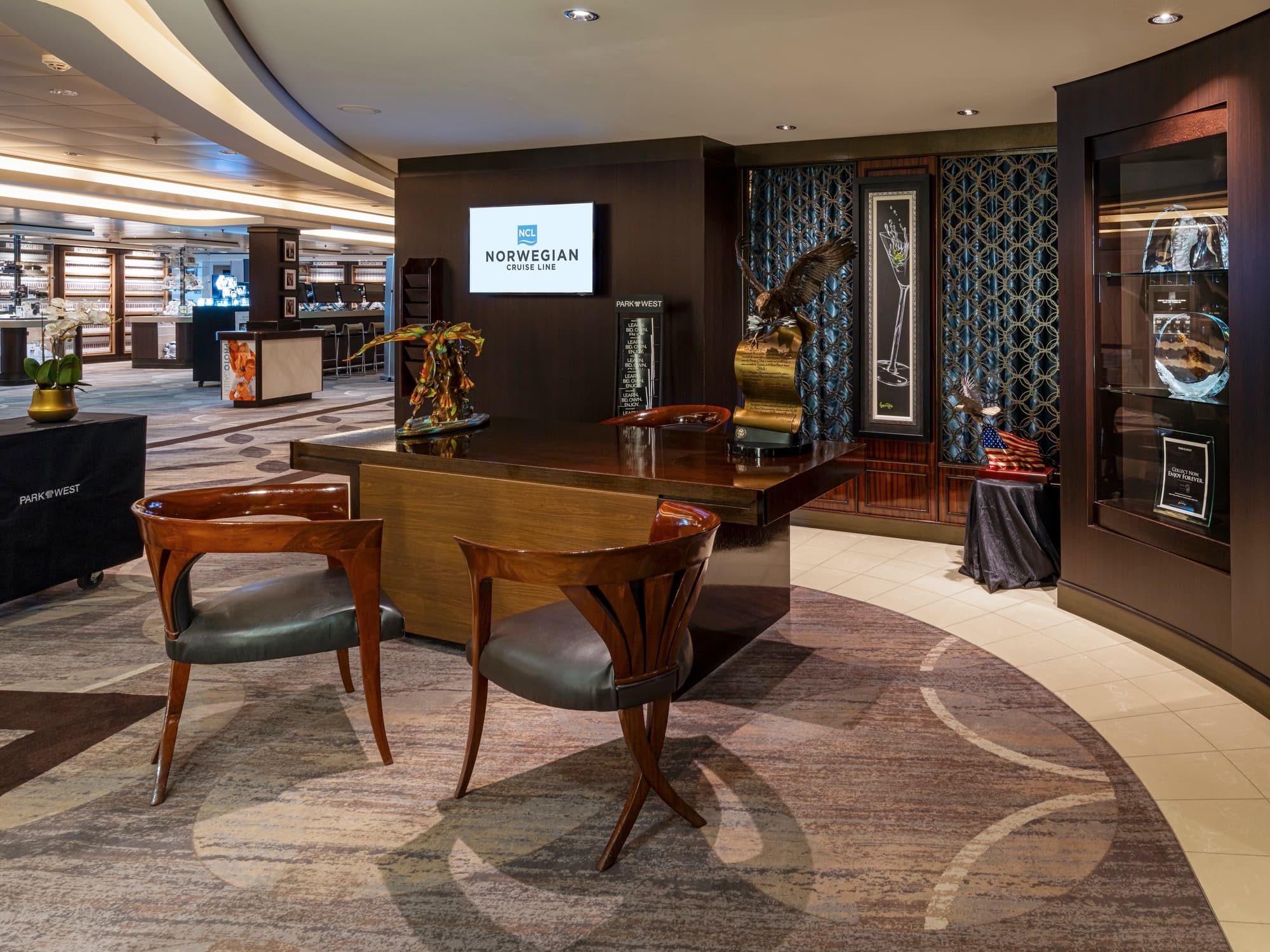 Norwegian Epic, Art Gallery