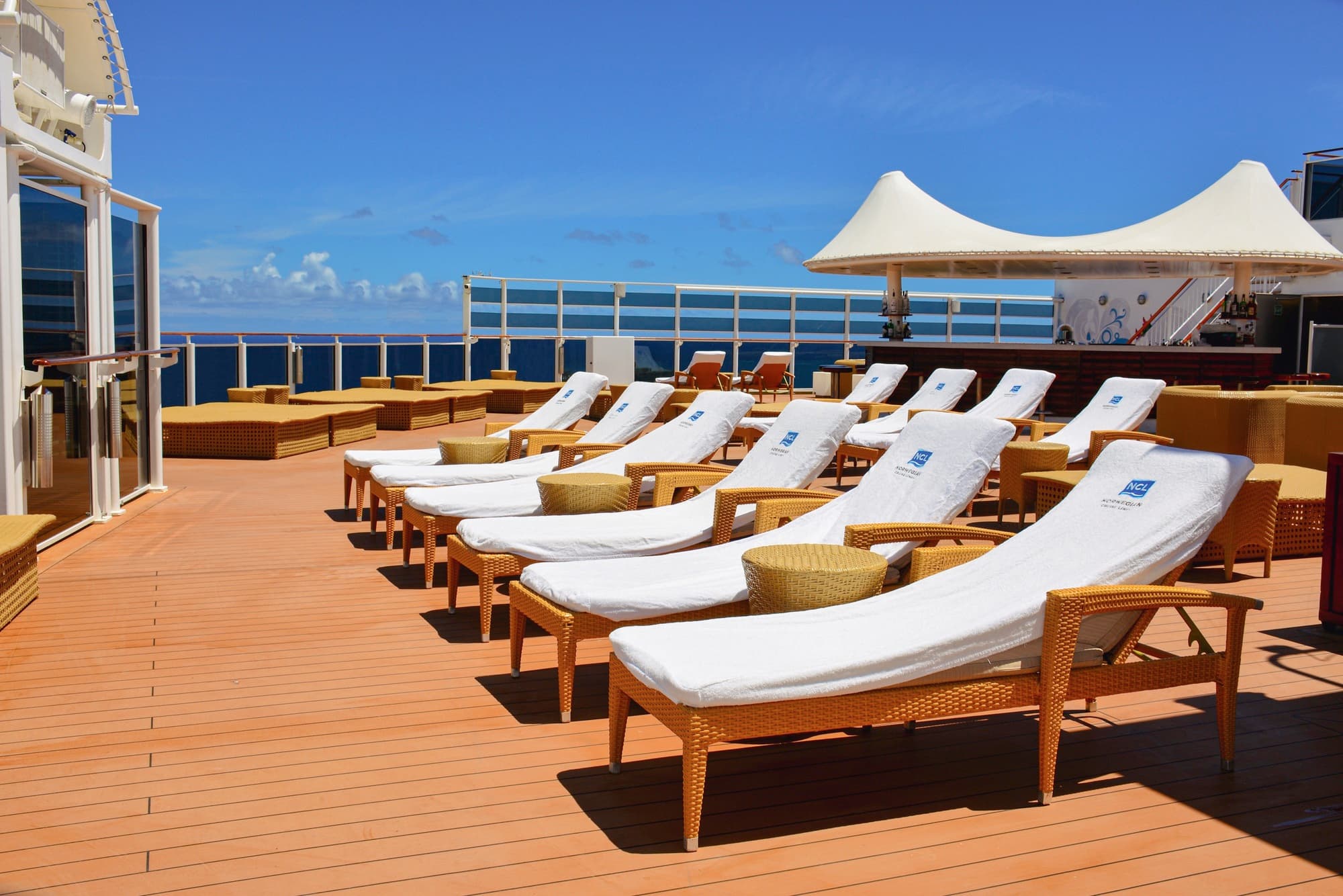 Norwegian Epic, Posh Beach Club
